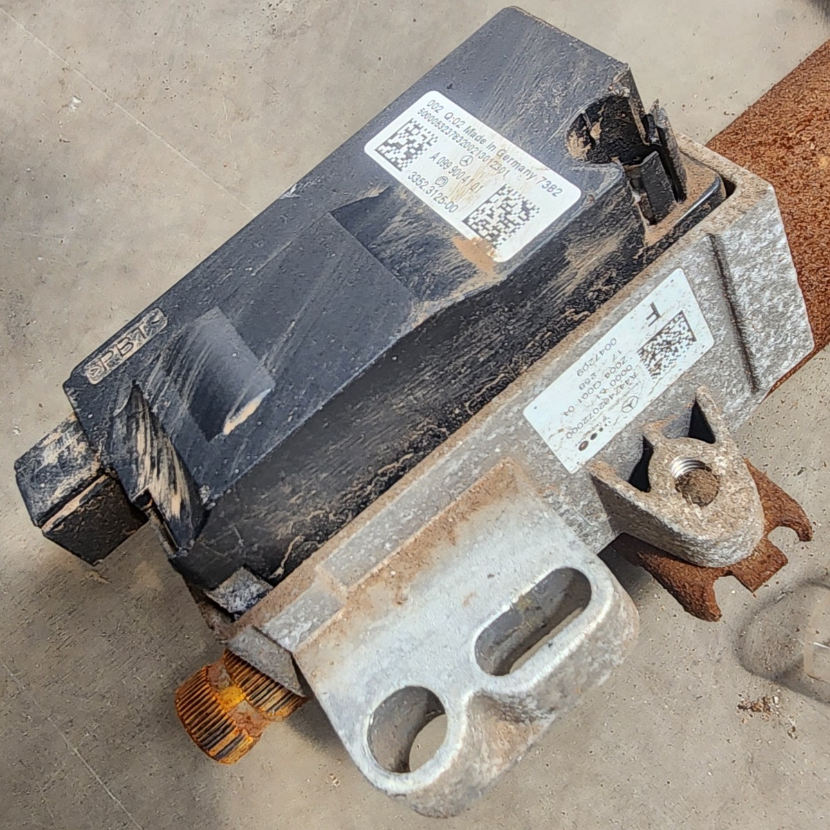 W447 STEERING LOCK