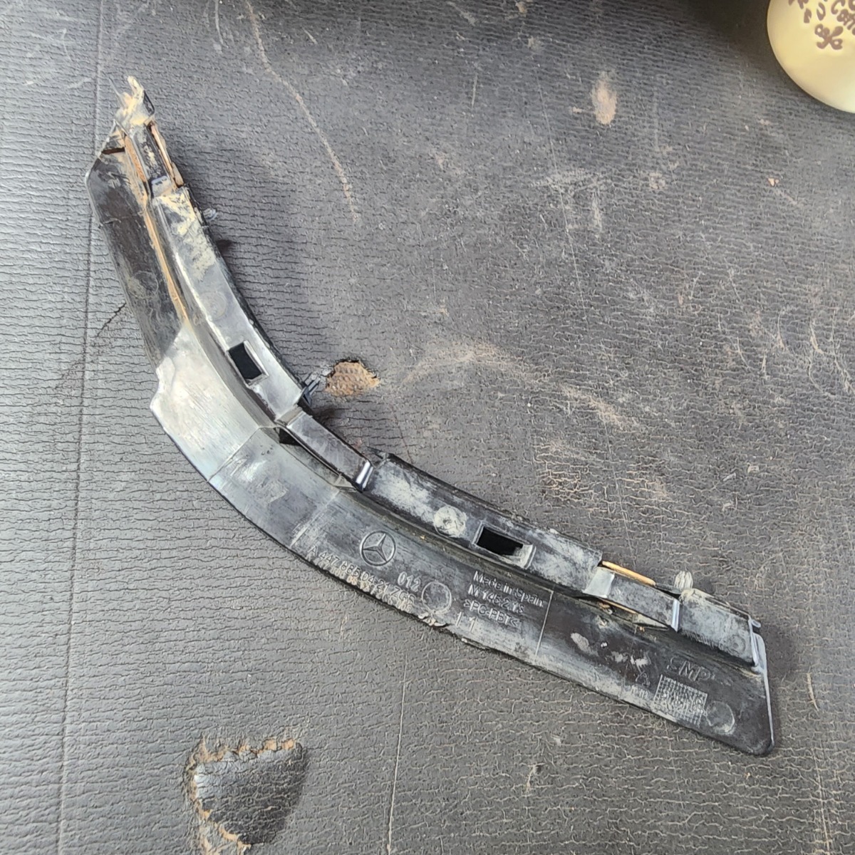W447 Bumper Slide Left Front