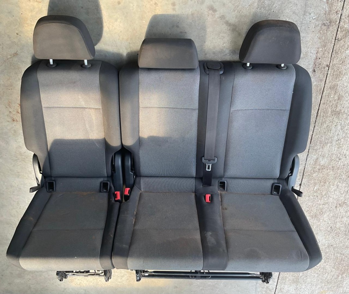 CADDY MAXI CENTRE SEAT ROW