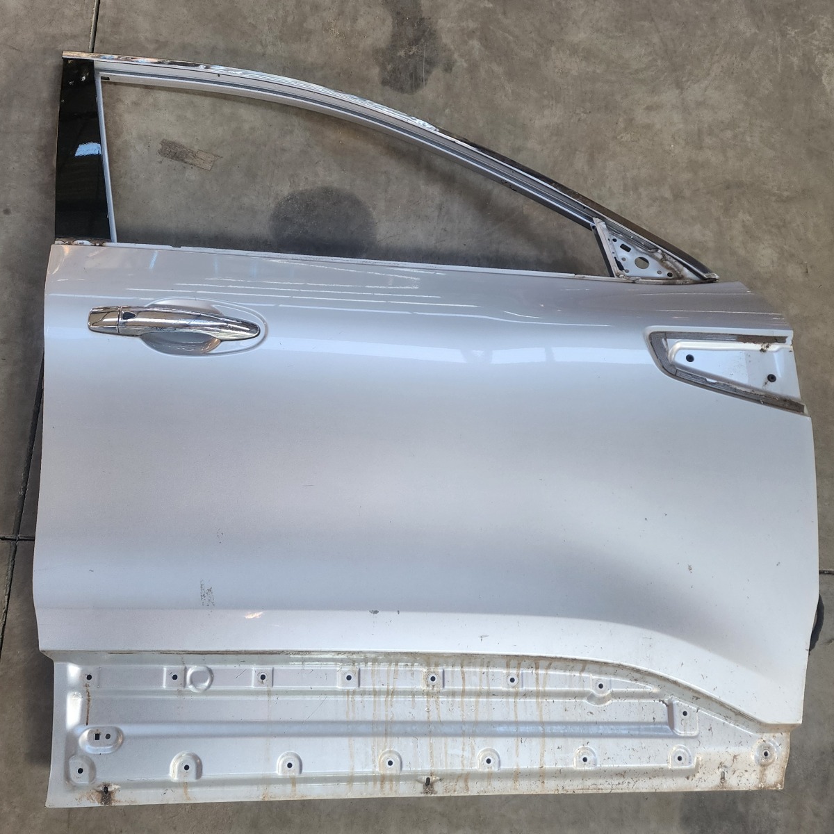 KOLEOS 2 RIGHT FRONT DOOR (SHELL)