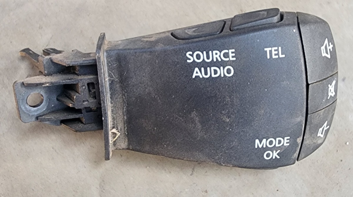 KOLEOS 2 RADIO CONTROLS