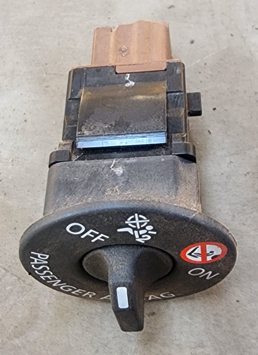 KOLEOS 2 AIRBAG SWITCH