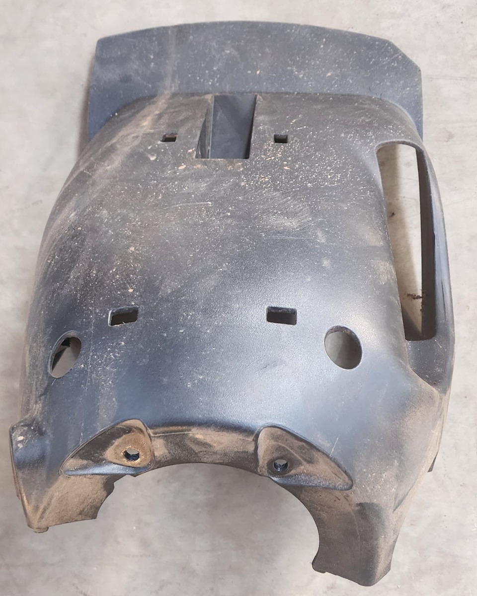 KOLEOS 2 LOWER STEERING COVER