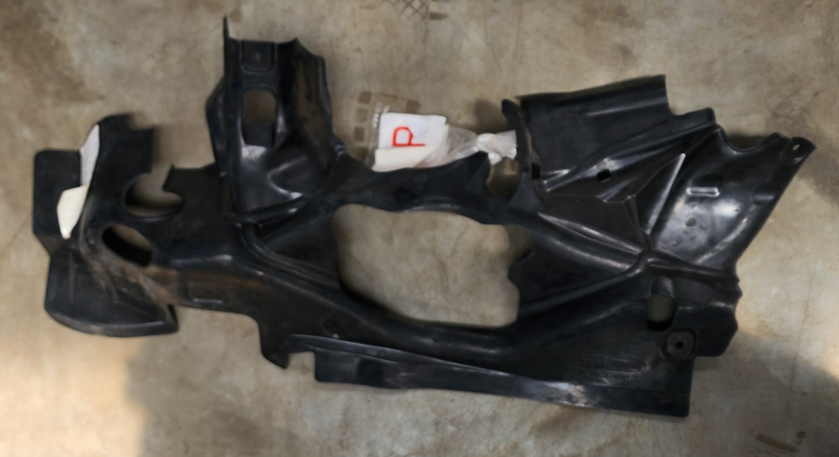 S CLASS W222 NOISE ENCAPSULATION BRACKET