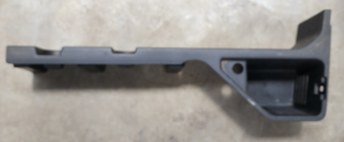 KOLEOS 2 LEFT TRUNK SPARE WHEEL COMPARTMENT