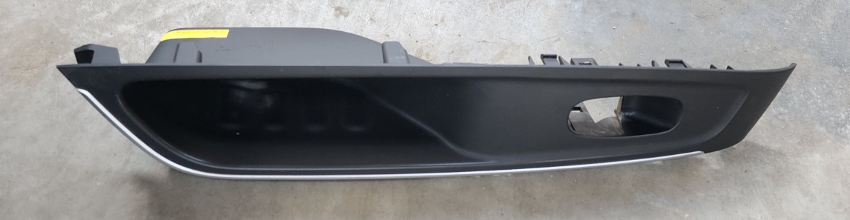 KOLEOS 2 LEFT REAR DOOR SWITCH TRIM
