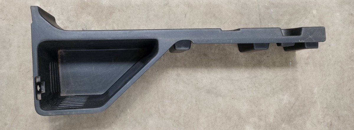 KOLEOS 2 RIGHT REAR SPARE WHEEL COMPARTMENT
