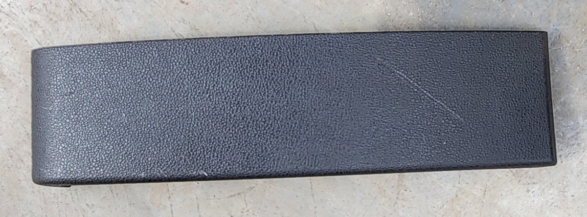KOLEOS 2 GLOVE BOX TRIM