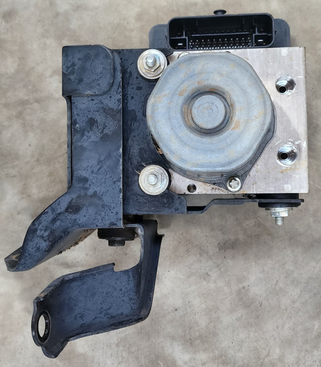 KOLEOS ABS PUMP