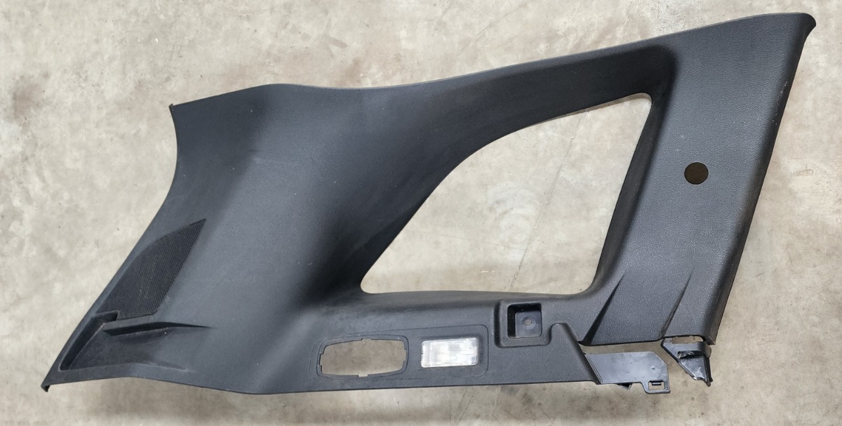 KOLEOS 2 LEFT REAR C/D-PILLAR TRIM