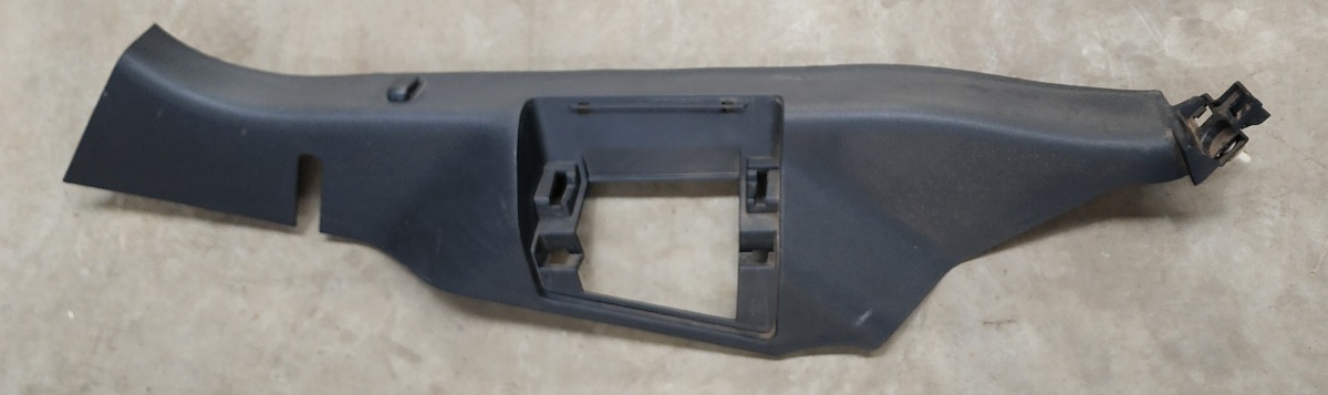 KOLEOS 2 LEFT REAR FENDER TRIM