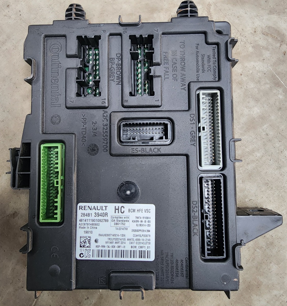 KOLEOS 2 INTERRIOR FUSE BOX