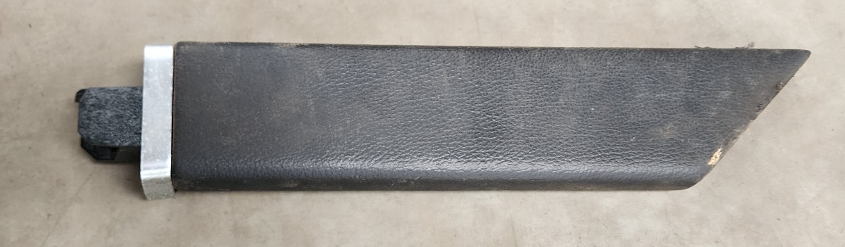 KOLEOS 2 LEFT CONSOLE TRIM