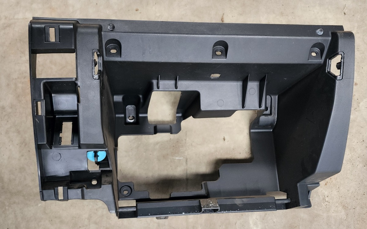 KOLEOS 2 CUBBY HOLE