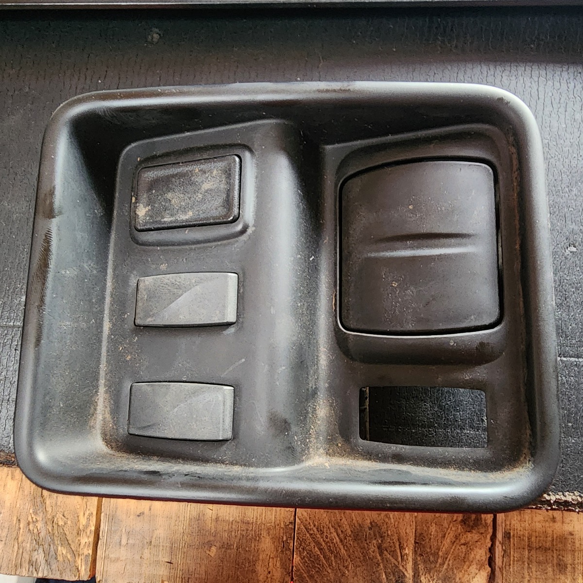 KOLEOS 2 RIGHT SWITCH PANEL
