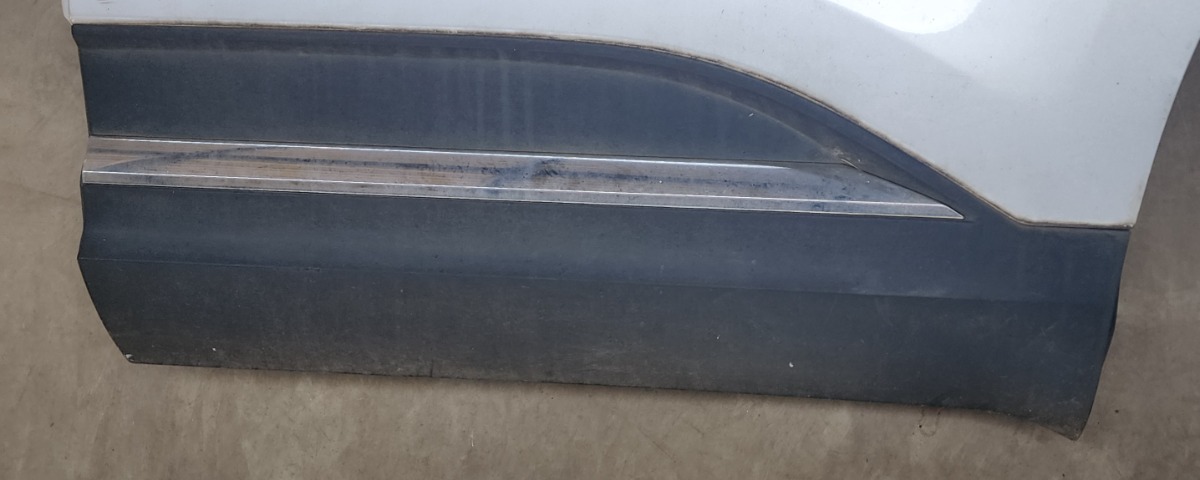KOLEOS 2 LEFT REAR DOOR LOWER TRIM