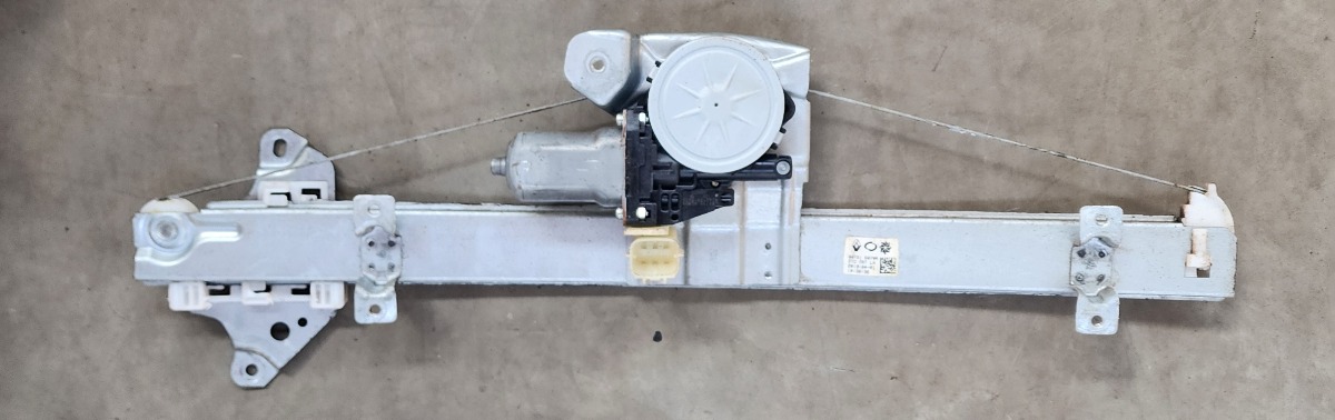 KOLEOS 2 LEFT FRONT WINDOW MECH