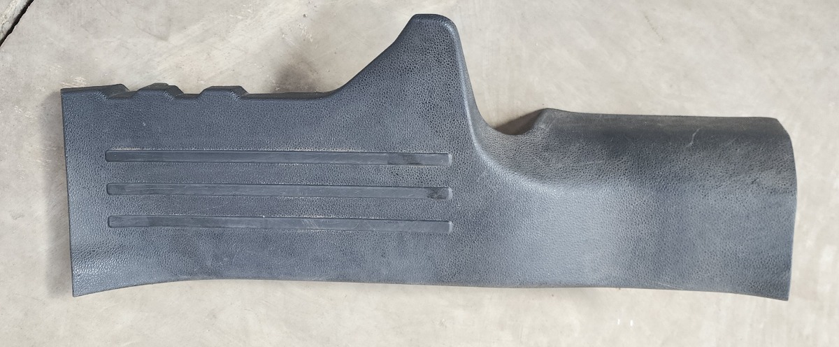 KOLEOS 2 RIGHT REAR DOOR SCUFF