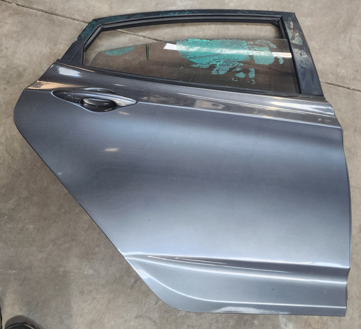 ACCENT RIGHT REAR DOOR (SHELL)