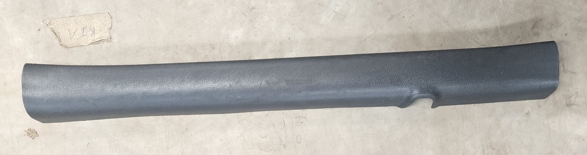 ACCENT RIGHT DOOR SCUFF FRONT
