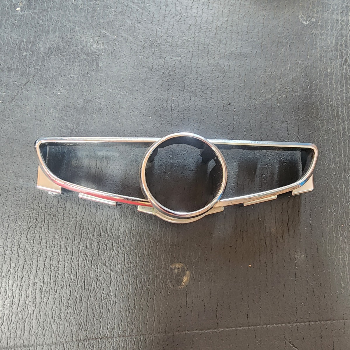 ACCENT FRONT SWITCH TRIM
