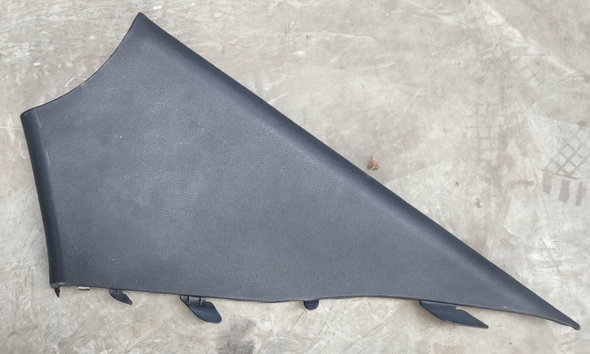 ACCENT RIGHT REAR C-PILLAR PANEL
