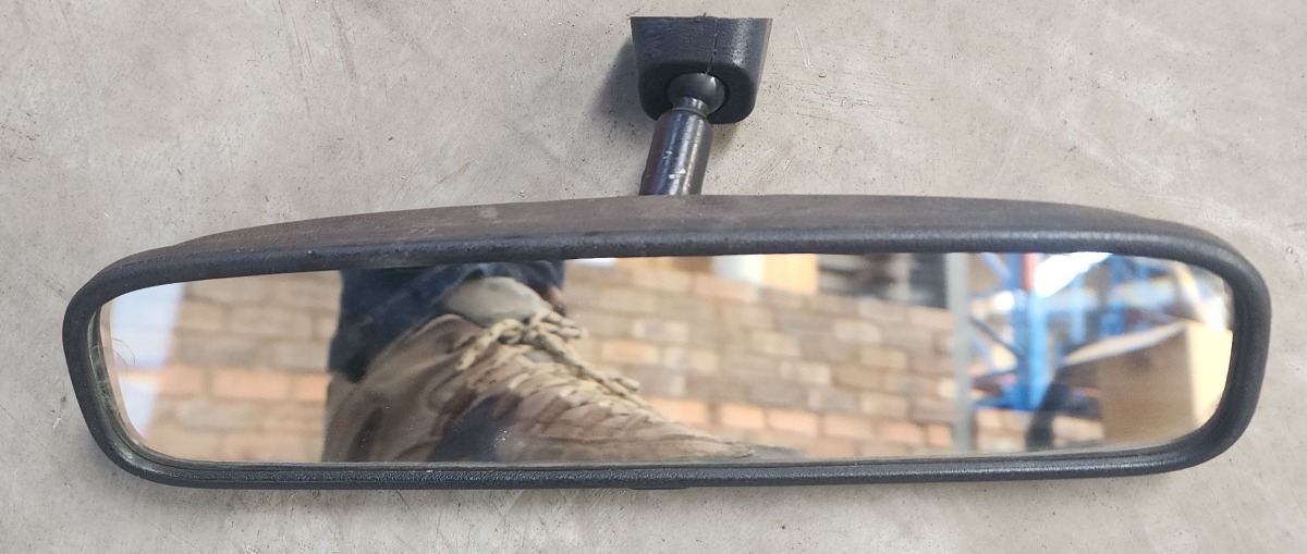 ACCENT REAR VIEW MIRROR