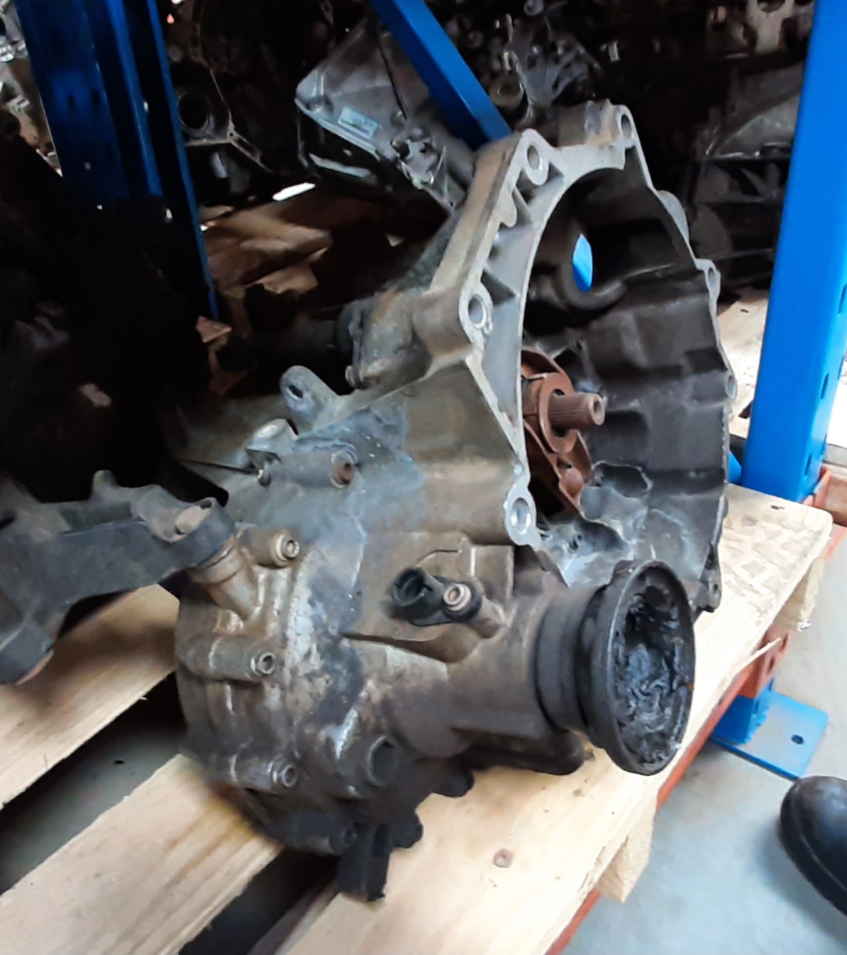 POLO VIVO 1.4 MANUAL GEARBOX
