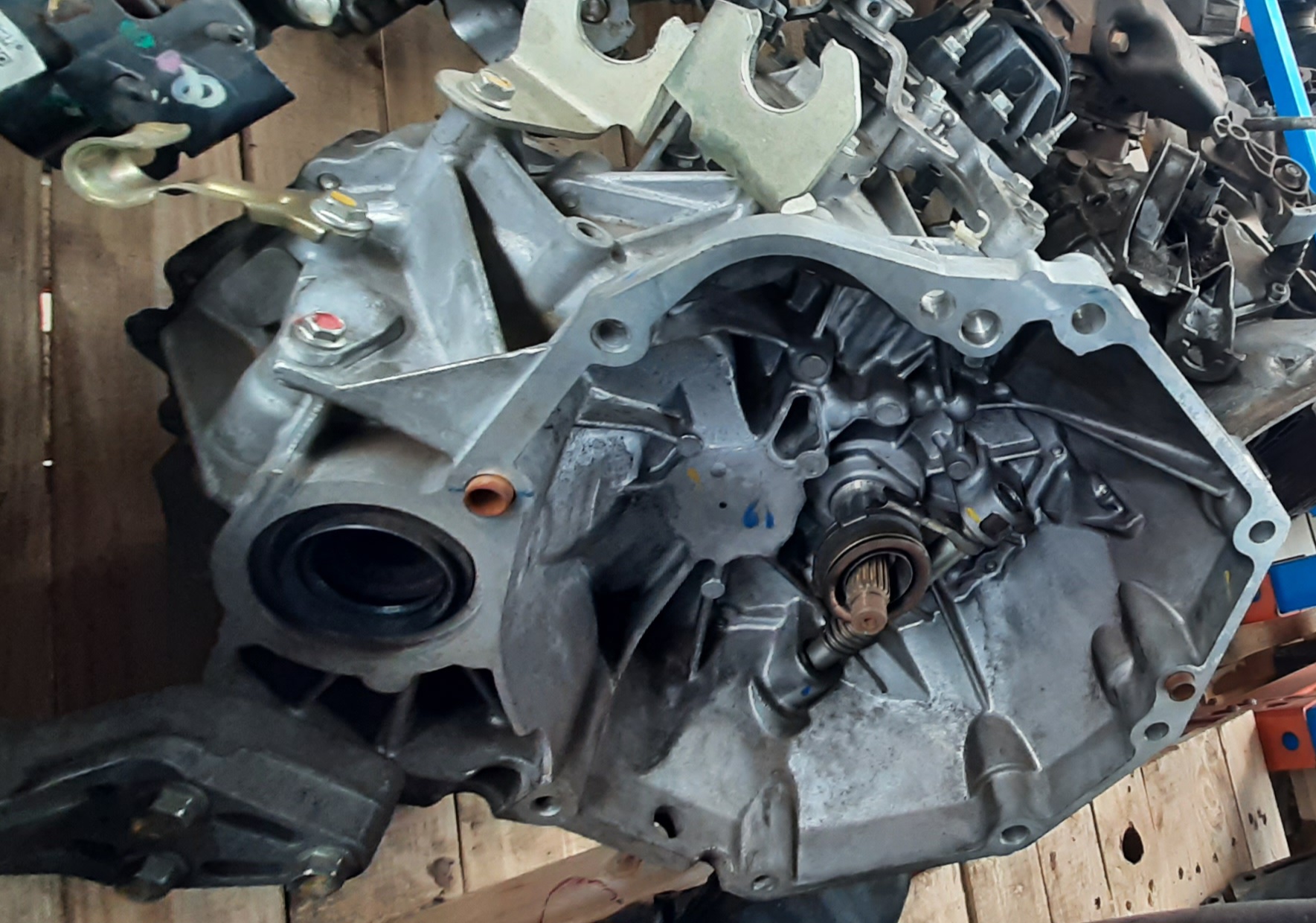 S-PRESSO 1.0 GL MANUAL GEARBOX