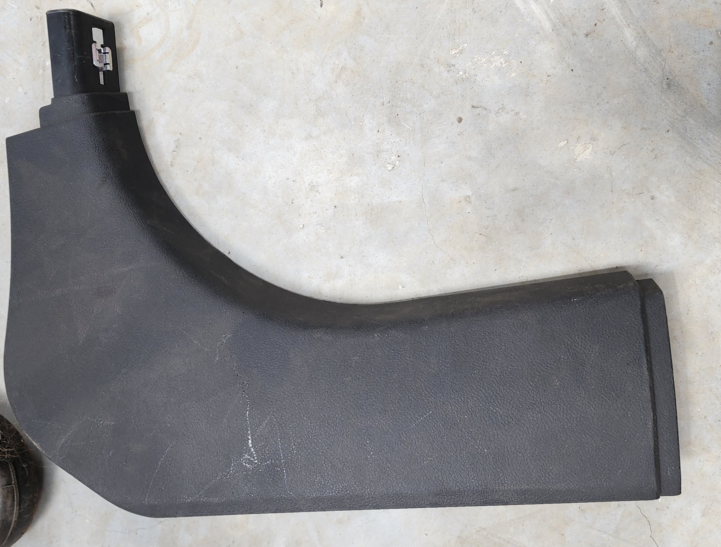 G01 X3 SILL COVER INNER