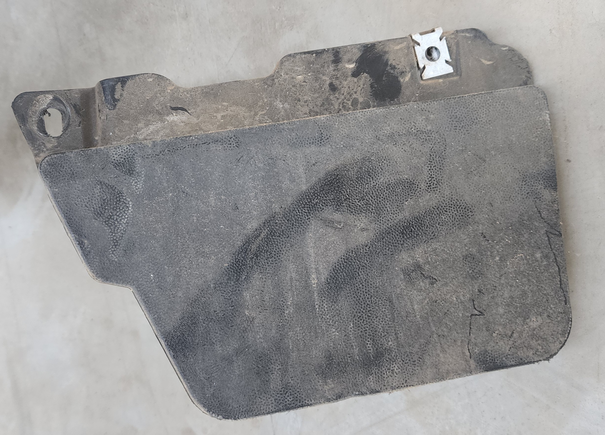 POLO MK 8/9 LEFT REAR MUDFLAP