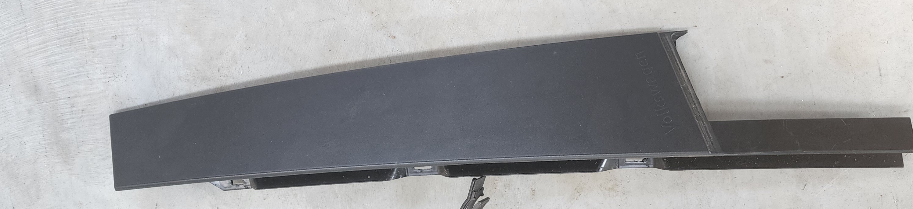 POLO MK 8/9 LEFT FRONT DOOR REAR TRIM