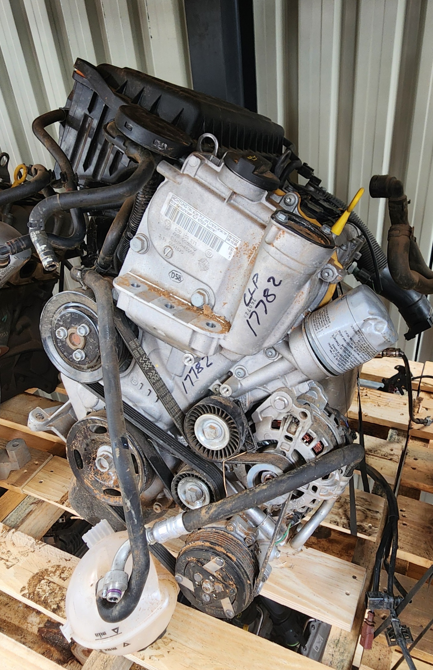 POLO VIVO CLP 1.4I ENGINE COMPLETE