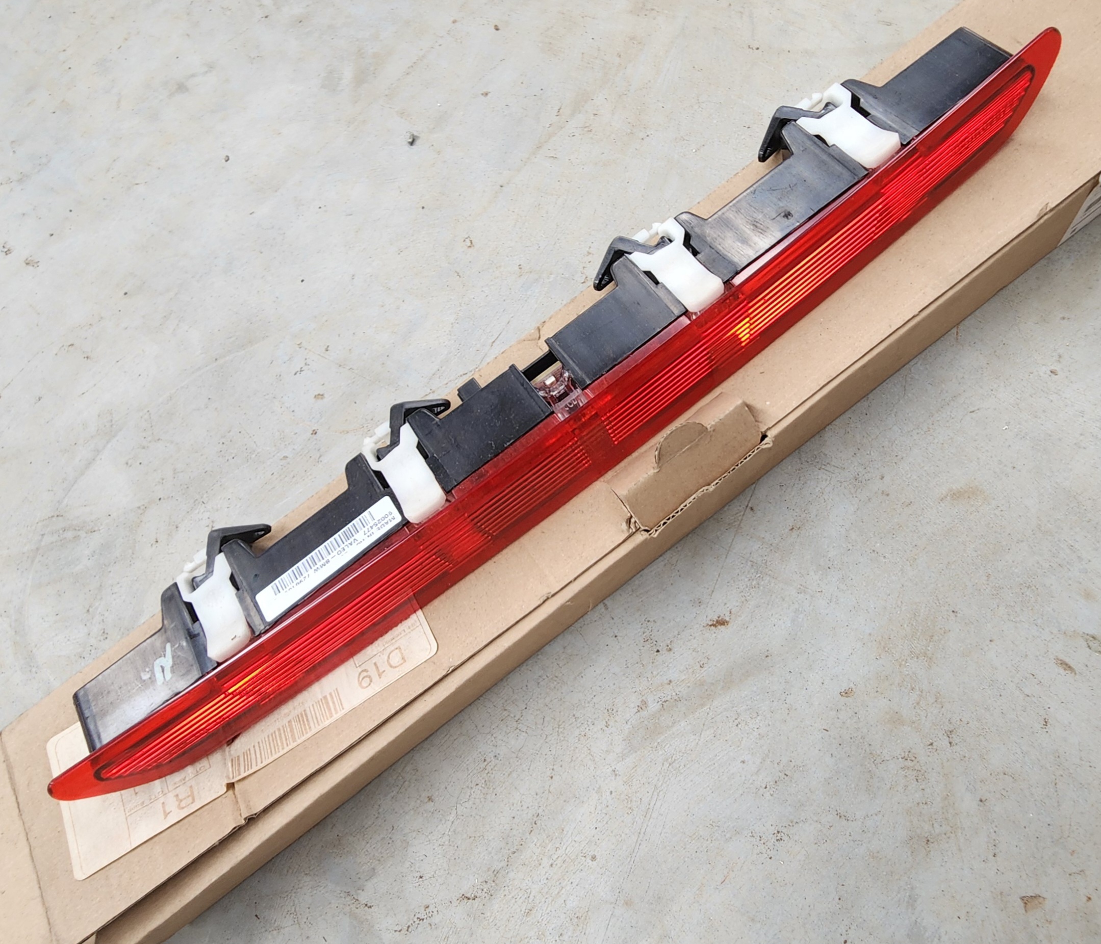 F36 TAILGATE SPOILER LIGHT CENTRE