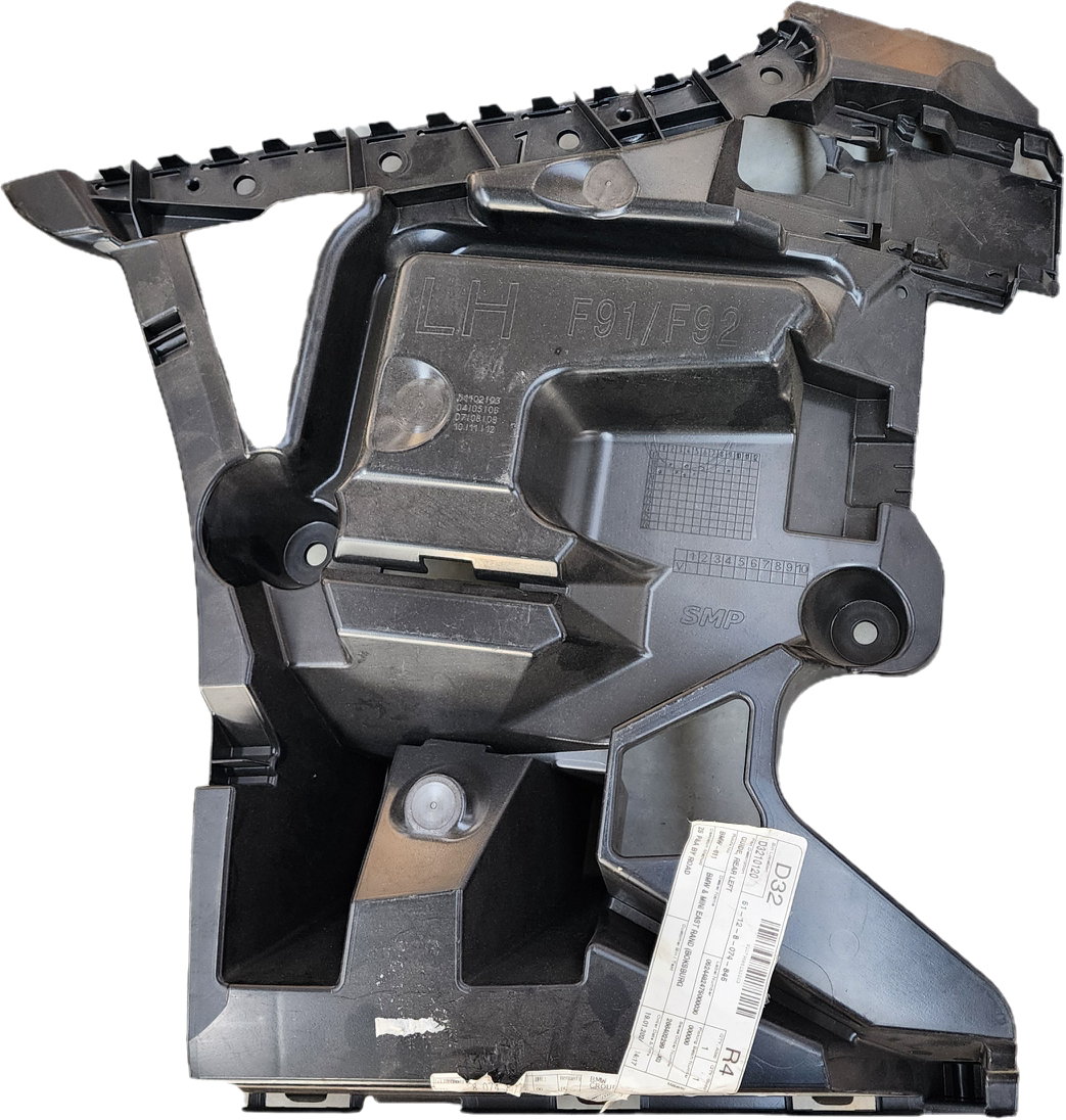 F91 M8 LEFT REAR BUMPER SLIDE
