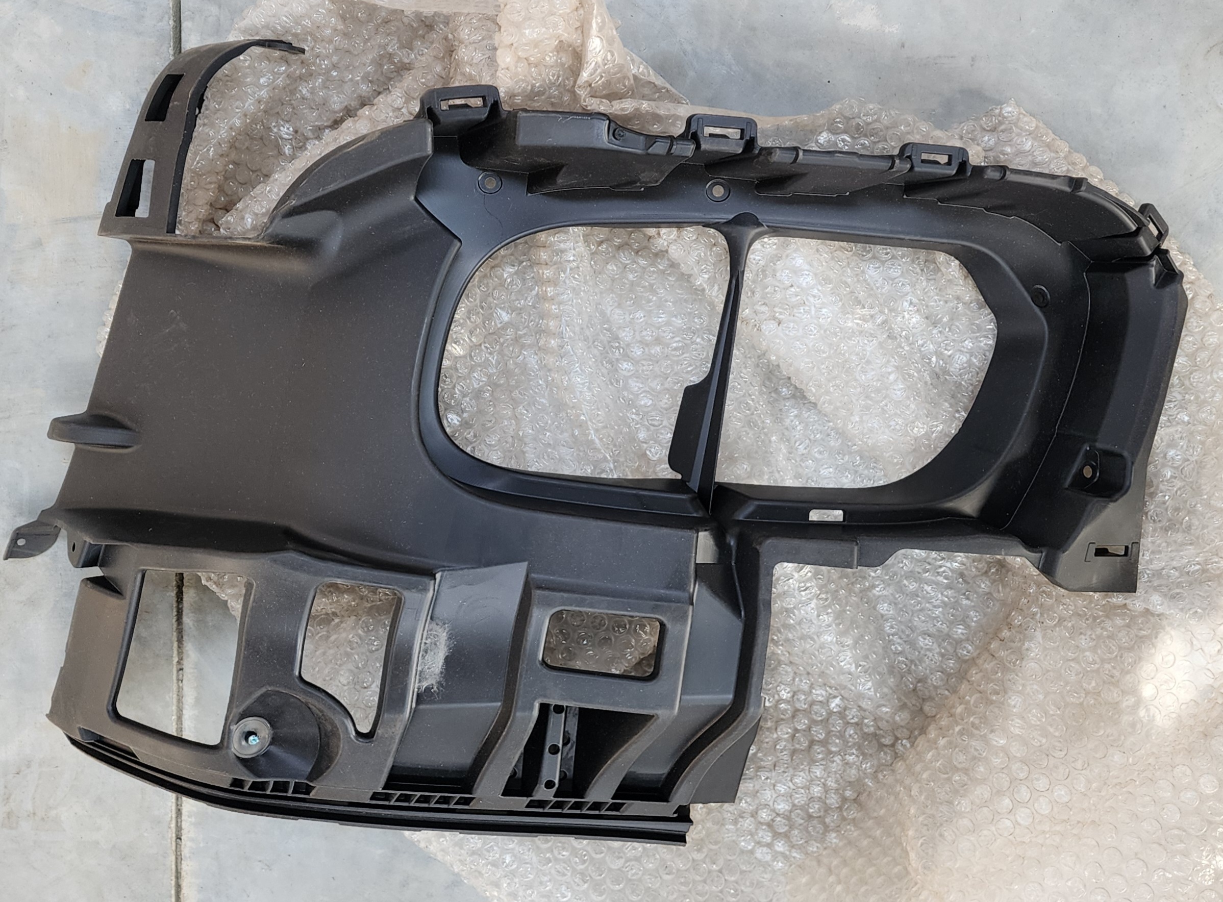 COUNTRYMAN F60 FRONT LEFT HEADLIGHT MOUNTING