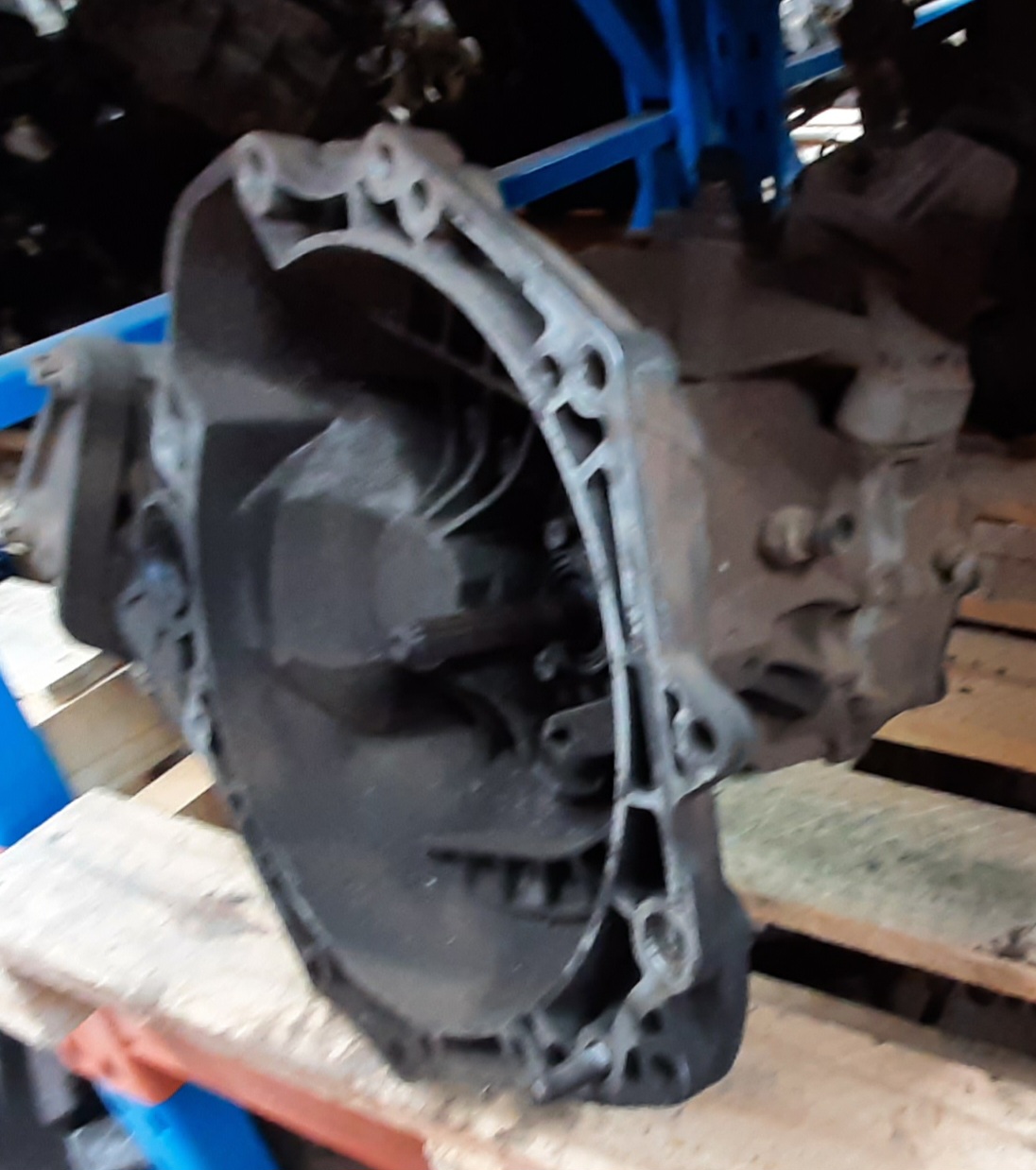 CORSA 1.4 CLUB MANUAL GEARBOX