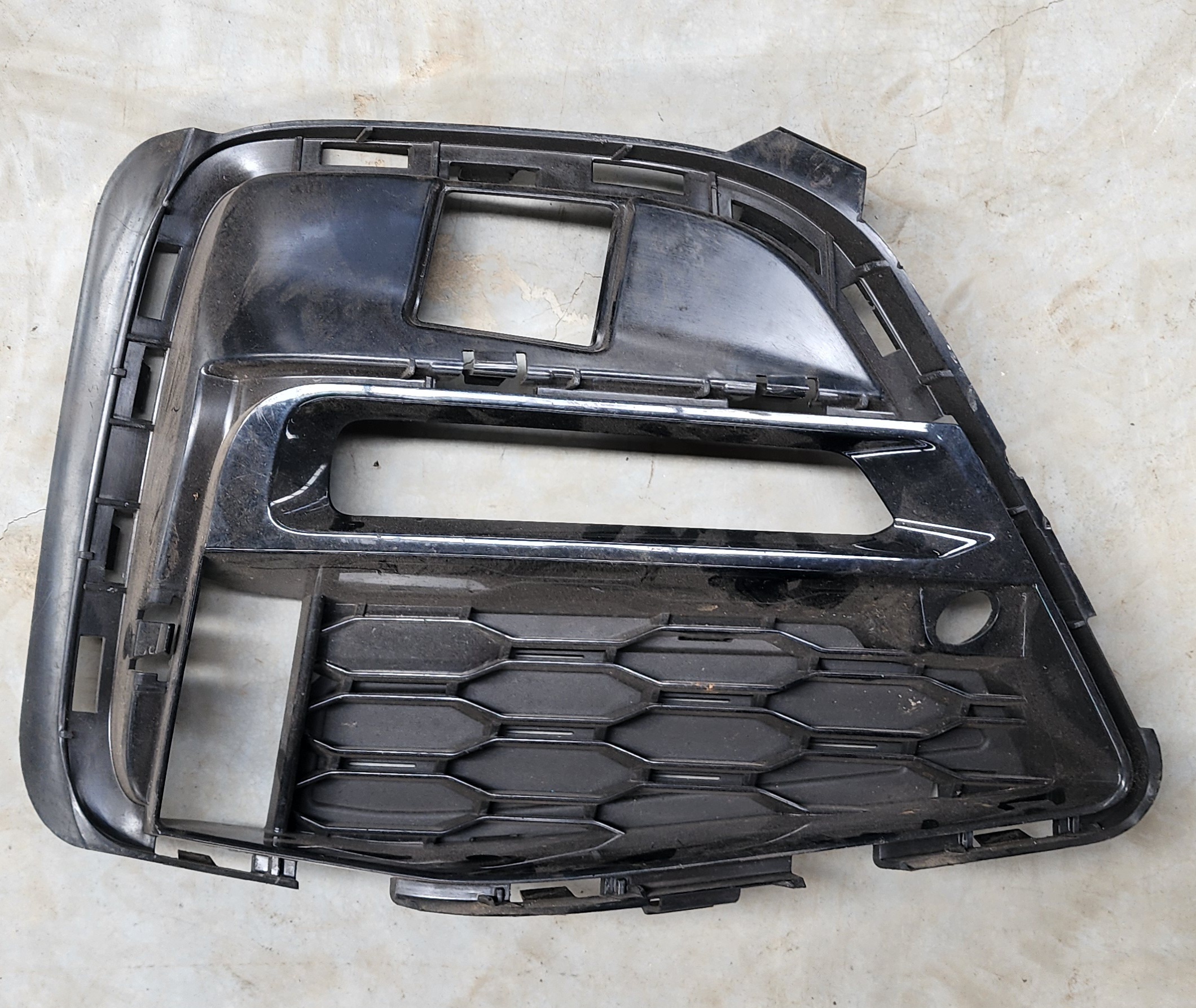 G20 BUMPER GRILLE RIGHT FRONT