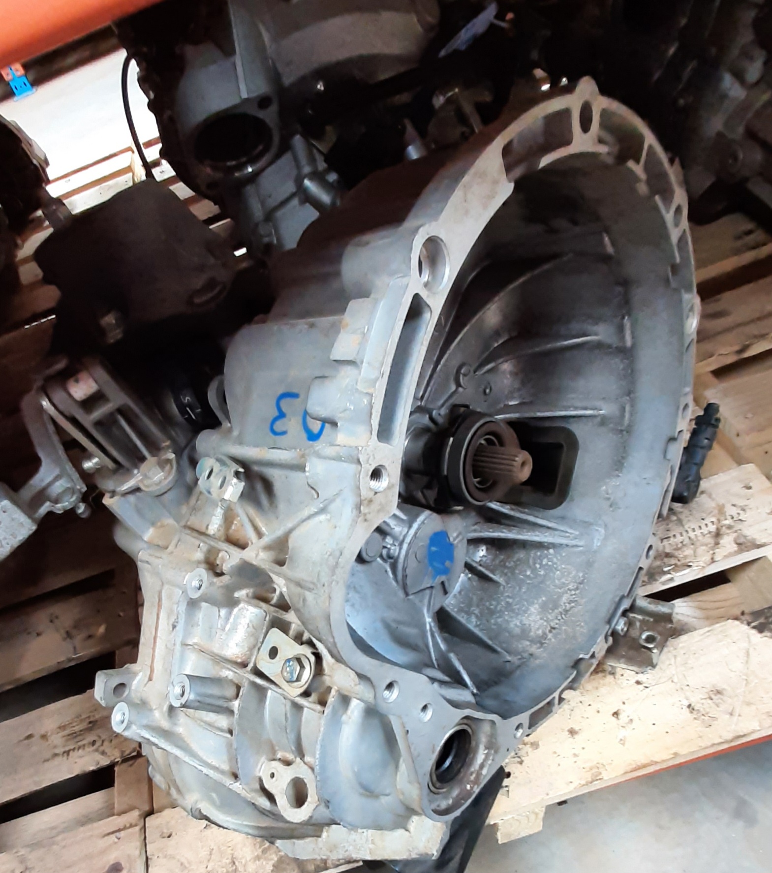 KUV 100 1.2 K2  MANUAL GEARBOX
