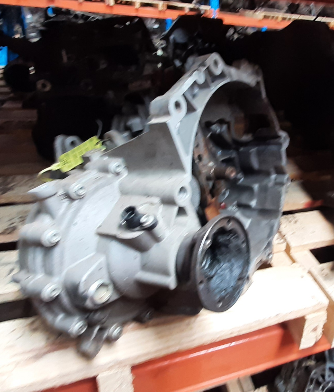 POLO VIVO 1.4 TREND MANUAL GEARBOX