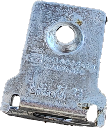 POLO MK 8/9 CENTRE CONSOLE RETAINER
