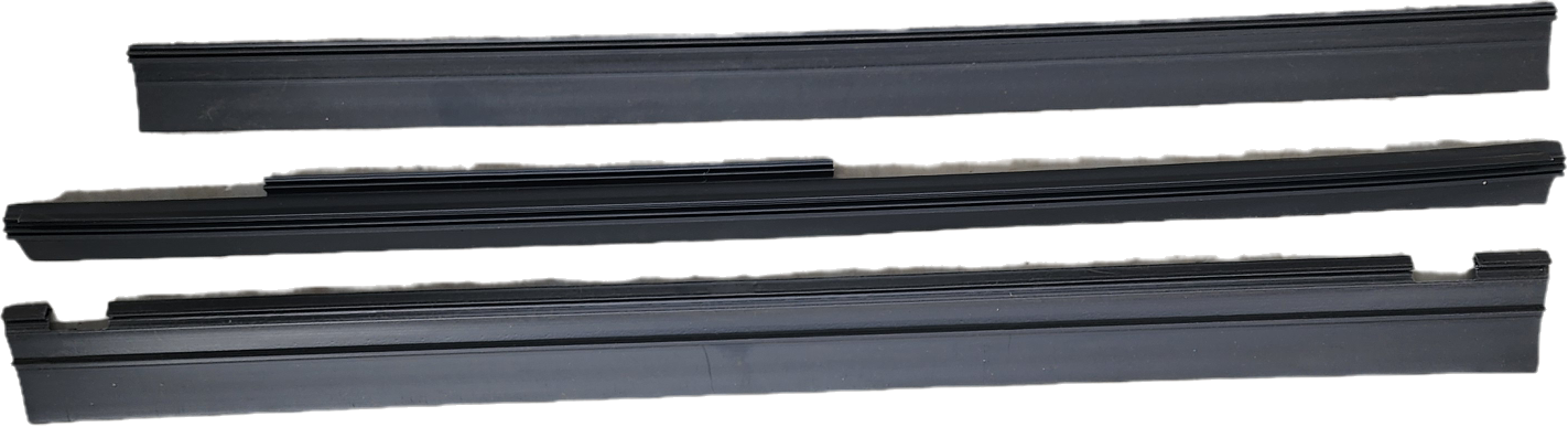 X1 F48 LOWER RADIATOR SEAL SET