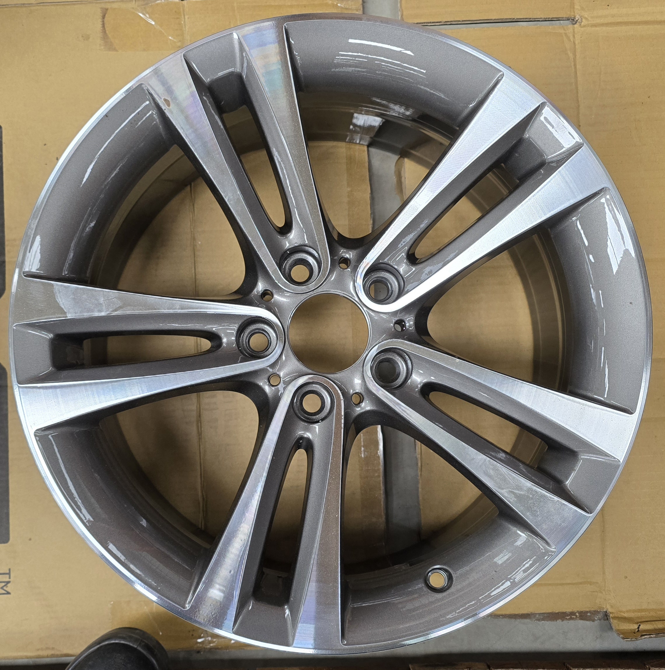 F30 MAG RIM 18”