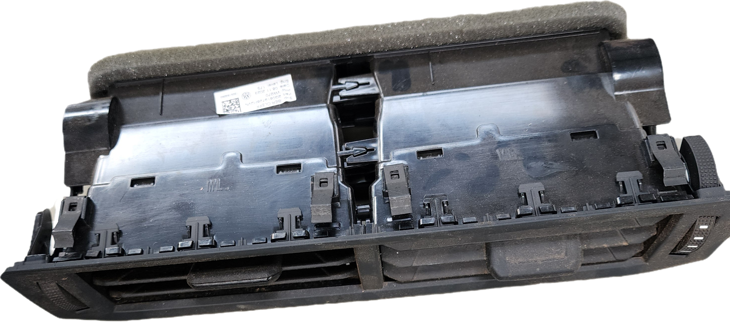 POLO MK 8/9 CENTRE DASH AIRVENT