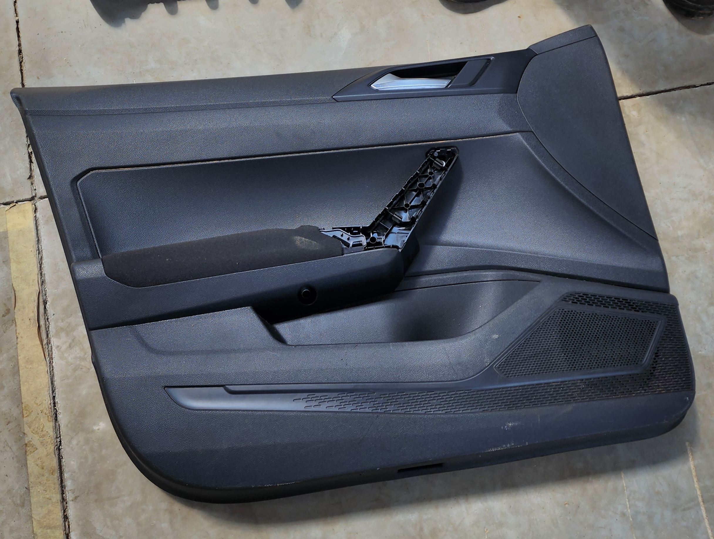 POLO MK 8/9 DOOR PANEL LEFT FRONT