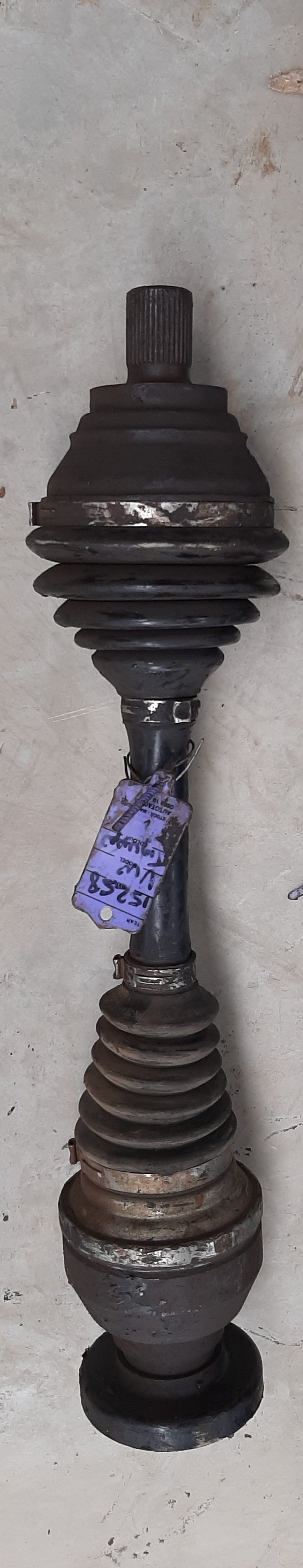 TIGUAN 2.0 TSI LEFT HAND CV SHAFT COMPLETE