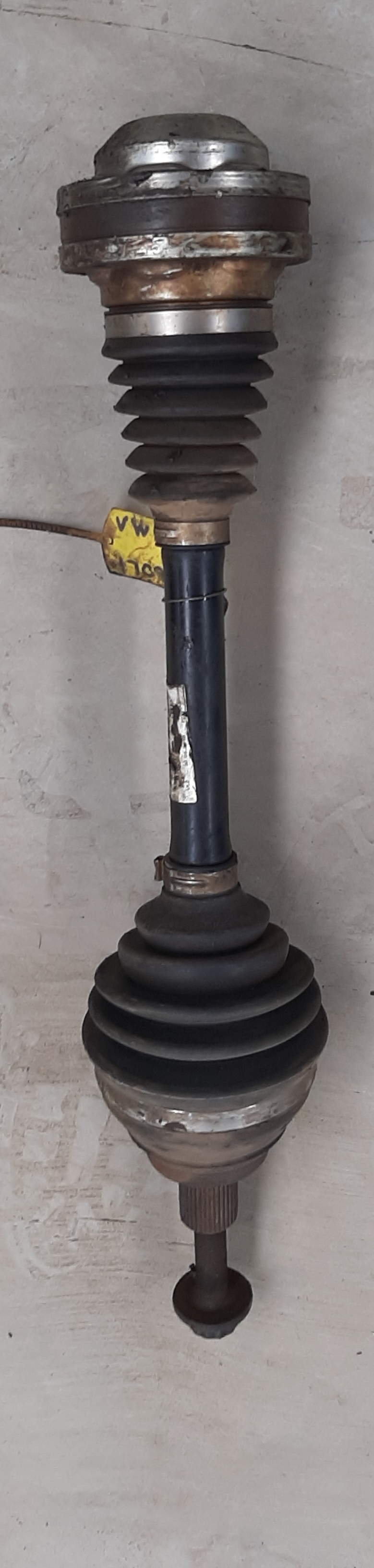 GOLF 6 2.0 LEFT HAND CV SHAFT COMPLETE