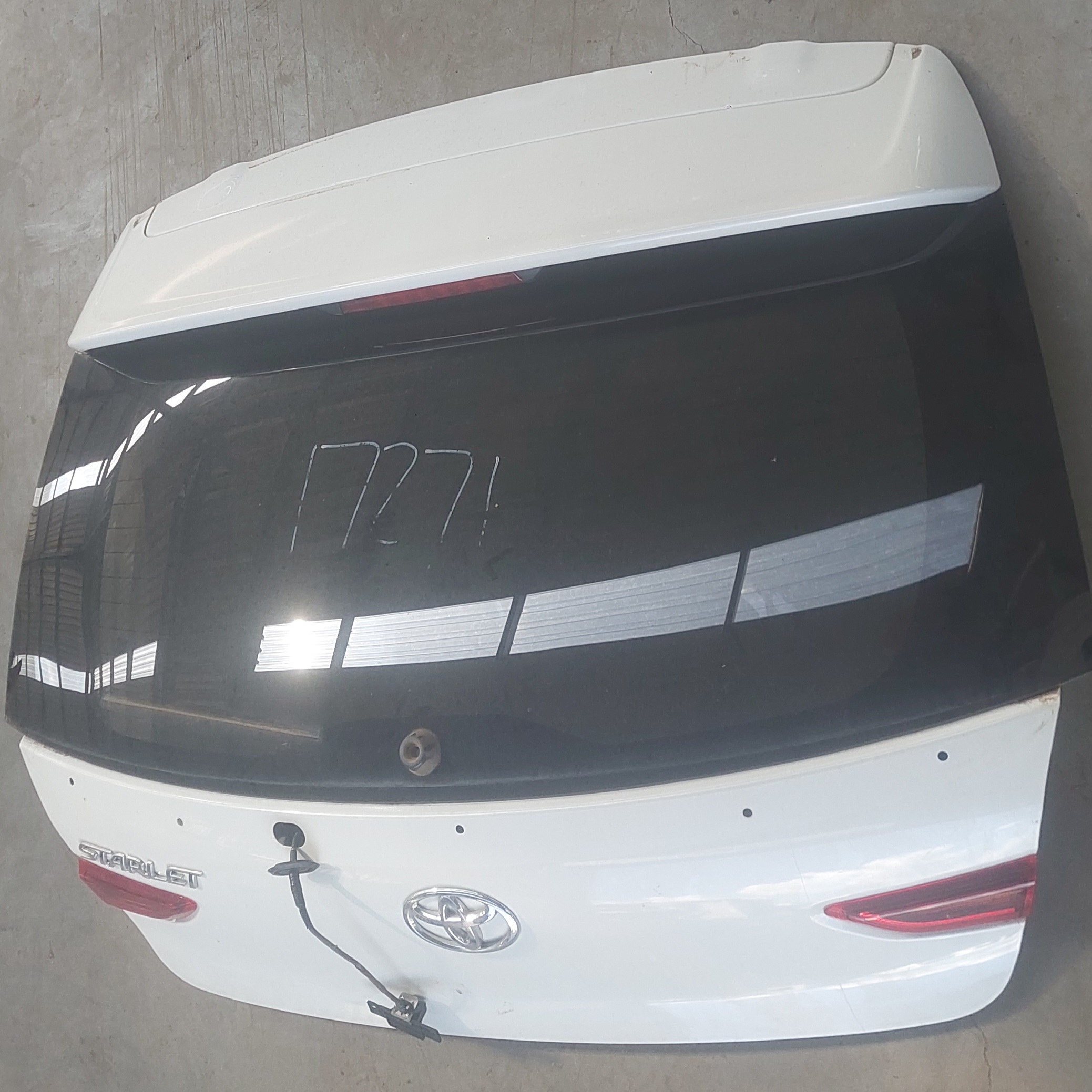 STARLET REAR LID