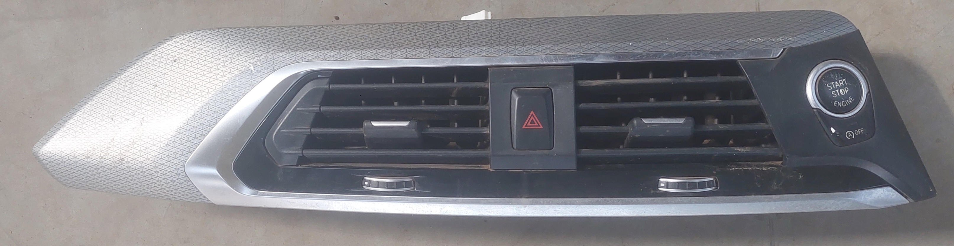 X3 G01 DASH COVER WITH VENT & START STOP
