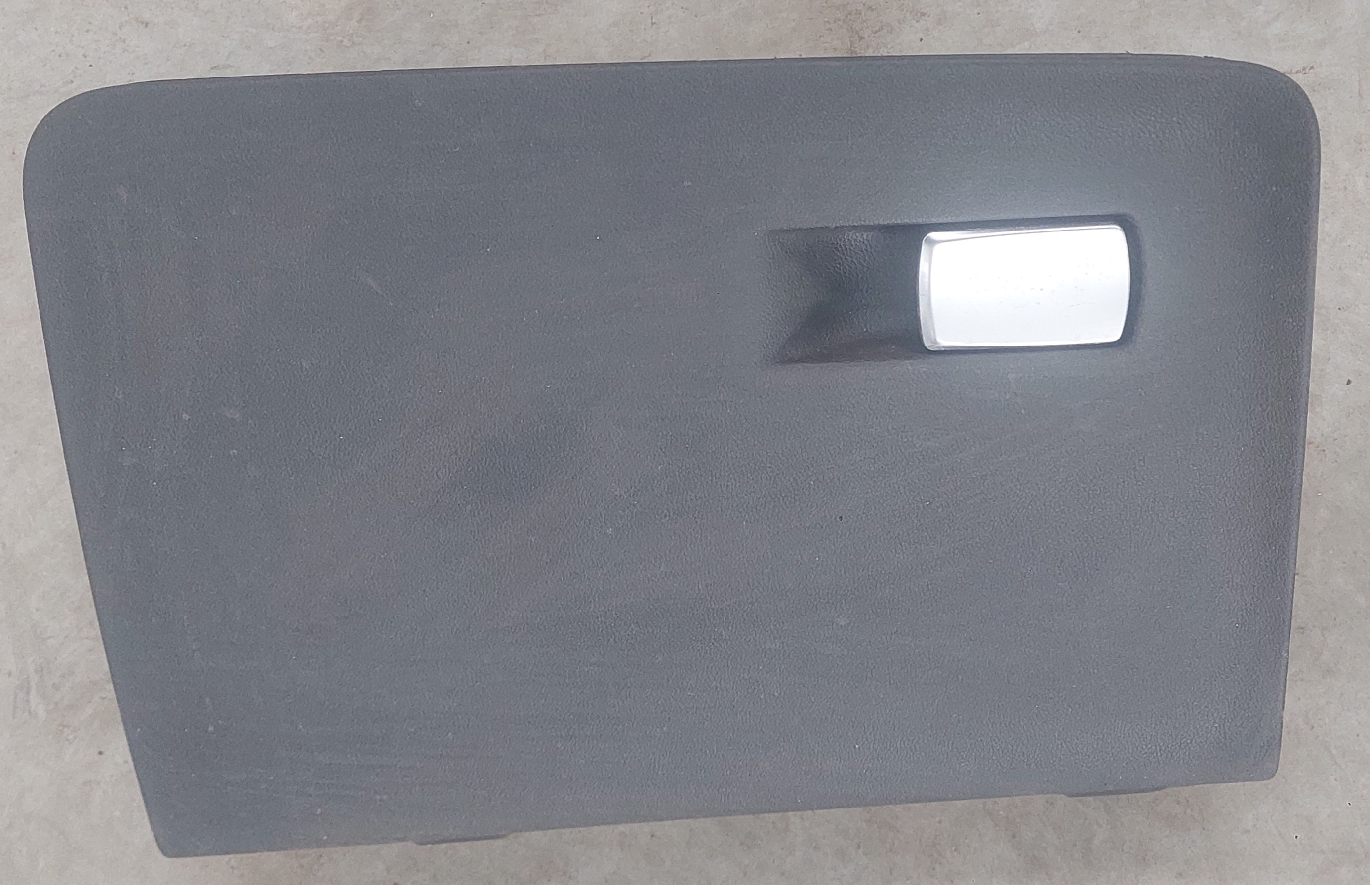 X3 G01 GLOVE BOX